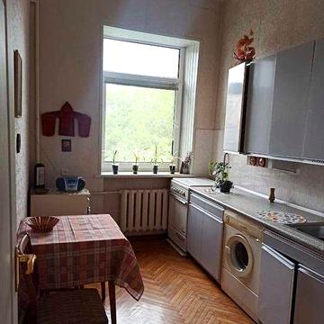 Продам "сталінку" в центрі Одеси