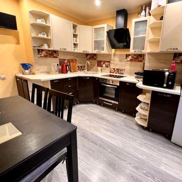 2к. квартира в хорошому ЖК на селищі Котовського