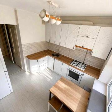 Продаж 2кім. кв-ри вул.Кос-Анатольського, Ремонт 82000дол. США