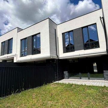 Продаж таунхауса, зданий в експлуатацію, 5 хв від центру