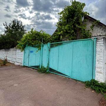 Продається будинок у центрі міста