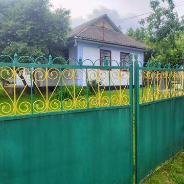 Будинок у тихому районі з земельною ділянкою