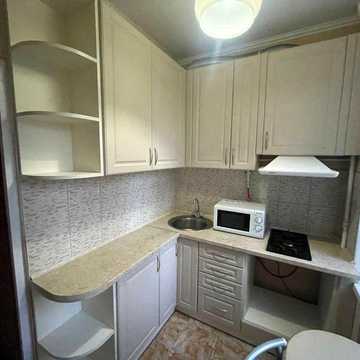 Продам 1-к квартиру біля метро Палац Україна | Ремонт, меблі, техніка та мінімальне оформлення