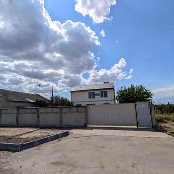 Капітальний будинок 297 м² із комерційним потенціалом на фасаді траси | Хлібодарське (межа Одеси)