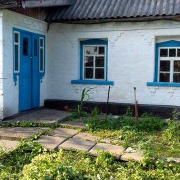 Будинок в селі Сніжки