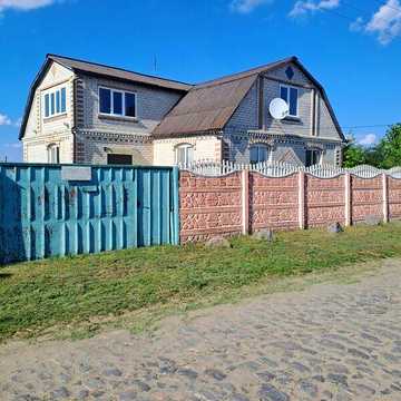 Продаж 3к Дім Центральна вулиця