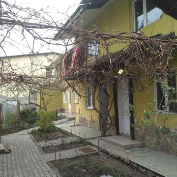 Здам 2-х кімнатну частину будинка