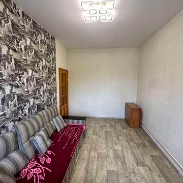 Продам 2к квартиру , правий берег Дніпра .є бомбосховище