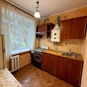 Продам 2к квартиру Князя Романа