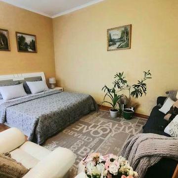 Сдам в долгосрочную аренду 1 комнатную квартиру в центрее