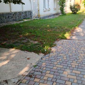 Продаж квартири в самому центрі міста Багачеве