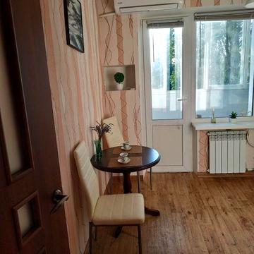 Сдаётся 1 комнатная квартира Лукьяновка,Центр