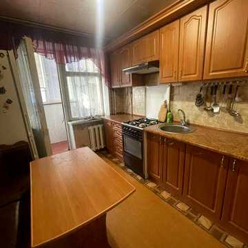 Простора не кутова 3к в хорошому стані 37039