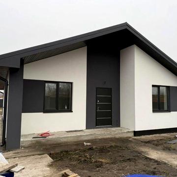 Продаж будинку права сторона міста від забудовника