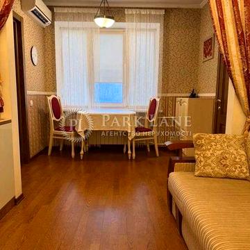 Продам 2к квартиру бульвар Леси Українки Щорса Печерський Центр