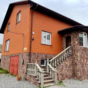 Продаж просторого та затишного будинку в Квасилові