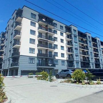 2 кімнатна квартира з ремонтом в центрі