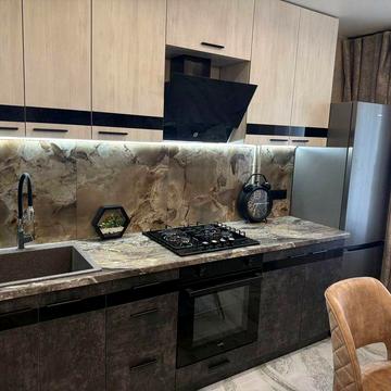 Продам 2 комнатную квартиру на Косиора Калиновая 1
