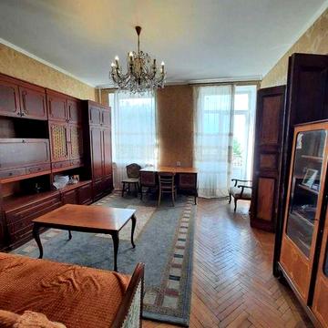 Трехкомнатная квартира в Центре