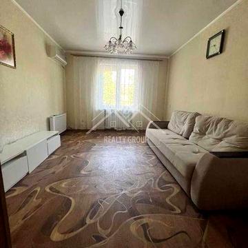 Оренда затишної двокімнатної квартири на Соцмісті з автономним опаленням.