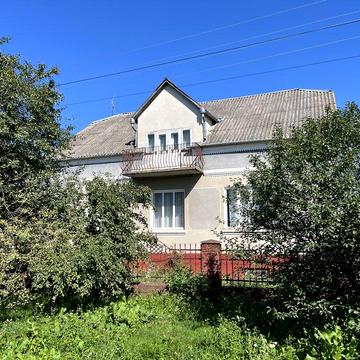 Продається будинок в селищі Млинів