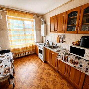 продаю 3х комнатную квартиру на 11 продольной