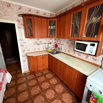 2-к квартиру, пр-т Бажана 9-А. Метро Харківська — 3 хвилини.