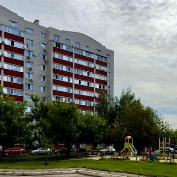 2 кмінатна квартира вул . Київська ( район Педуніверситету)