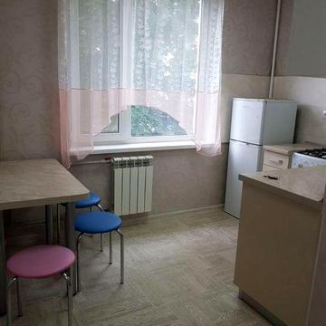 Здам 1к.кв ст.м.Палац спорту. 5хв.від метро
