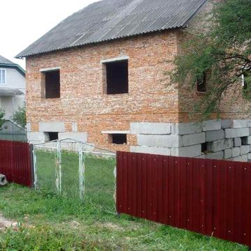 Продається цегляний будинок з великою ділянкою 60 сотих