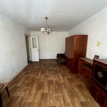 Здам 2к квартиру на Виставці