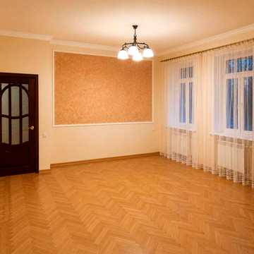 Продам трехкомнатную квартиру ул. Канатной - район 2 ст. Большого Фонтана.