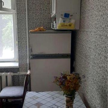 Продам 1 к квартиру. Лівий берег. 2 поверх.