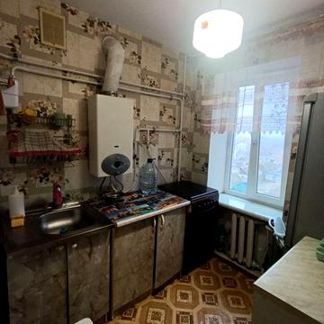 Продаю 2 кім квартиру  Космонавтів 4/5, цегла, 34/21/6