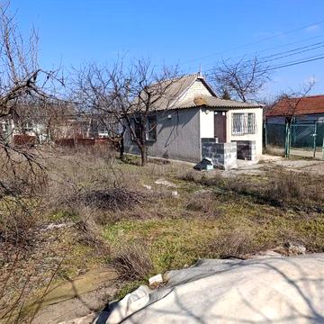 Продаю дачу Сади 1 ( Варварівка ) , опалення, підвал, санвузол, меблі та техніка