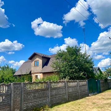 Продаж будинку можливий торг