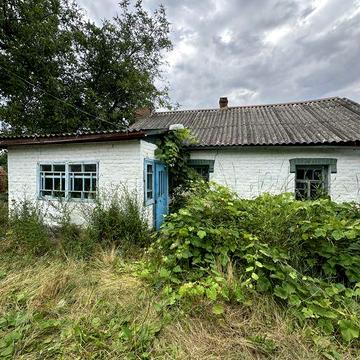 Продаж будинку з гаражем, літньою кухнею та погрібом в Сутисках!