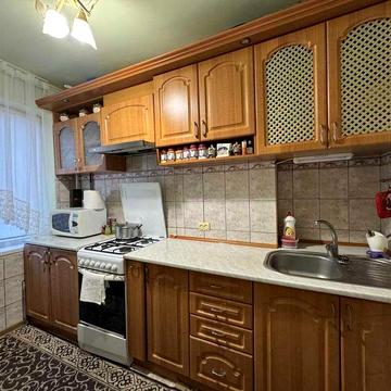 Продаж 4 кімнатної квартири по вул Пасічна 73.1м2 (Панельний будинок)