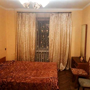 Продаж двокімнатної квартири, бічна Лазаренка