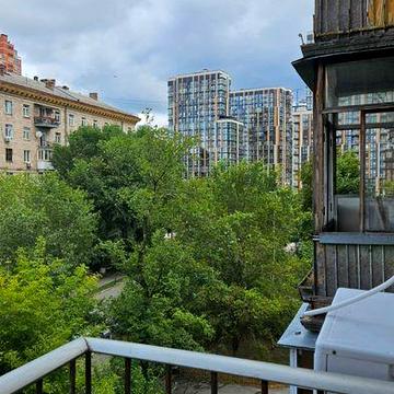 Продаж просторої квартири біля метро «Либідська» ,вул. Антоновича 169