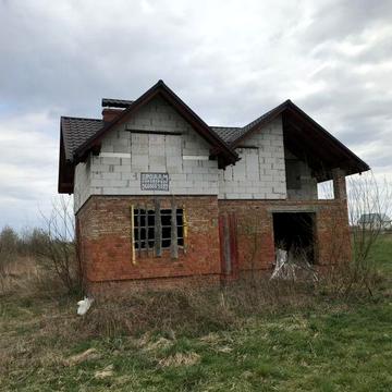 Будинок накритий недобудований хороше планування