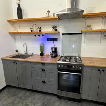 Терміновий продаж! 45 м² з ремонтом, меблями та газовим опаленням