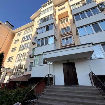 Продам 2 кімнатну квартиру 75 м2 в Ірпені шикарне планування Газ 2% оформлення Держ програми !