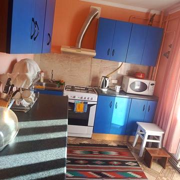 Продається в центрі міста 4х кімнатна квартира.