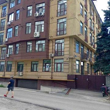 Квартитра студія у клубному будинку від власника.