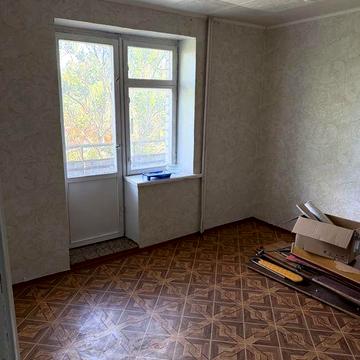 Квартира, однокімнатна в смт Драбів. Терміново, торг