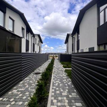 Продам таунхауз кутовий 35,5м2 с.Белогородка вул.Козацька,35а (Київська обл).