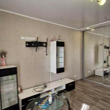 3 Комнатная  Семена Палия  94   Крымский бульвар   за 47500