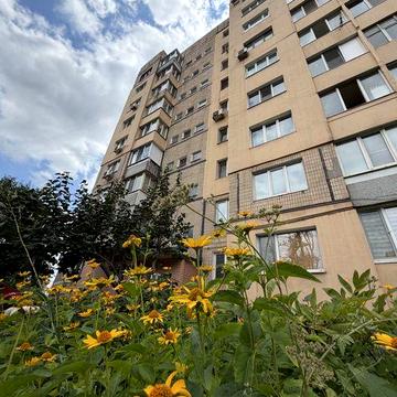 Продаж 3-кімнатної квартири з ремонтом – Карачуни