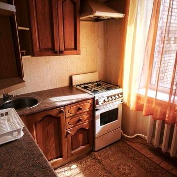 Здається 1 к кв проспект Перемоги, Курська